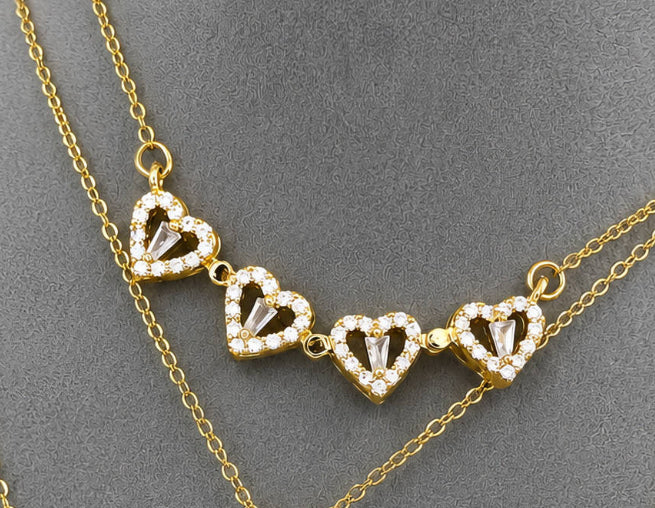 CRYSTAL CLOVER NECKLACE